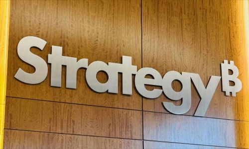 Strategy停买两周后，现金买入950枚比特币