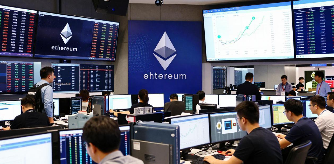 以太坊ETF接近创纪录的月度资金流出,因ETH测试2,310美元